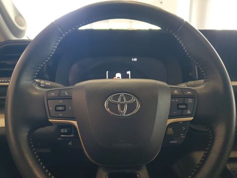 Certified 2024 Toyota Crown AWD/4WD image 23