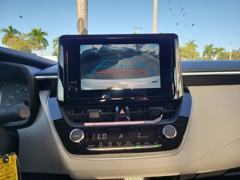 Used 2025 Toyota Corolla LE image 22