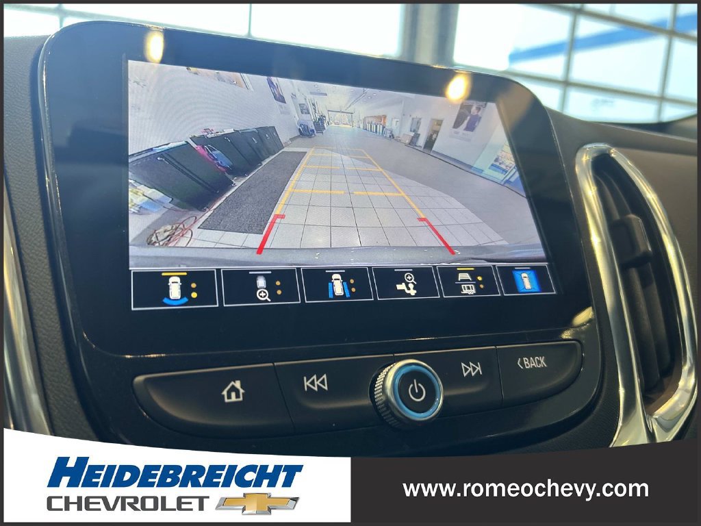 Used 2024 Chevrolet Equinox Premier AWD/4WD image 23