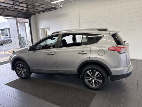 Certified 2018 Toyota RAV4 XLE image 5