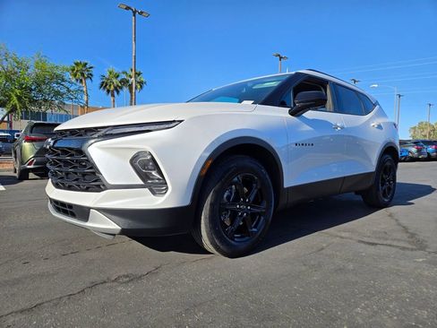 Used 2023 Chevrolet Blazer LT w/ Convenience Package FWD image 2