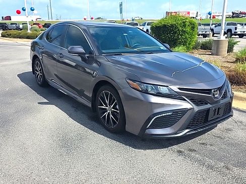 Used 2024 Toyota Camry SE w/ Convenience Package FWD image 7