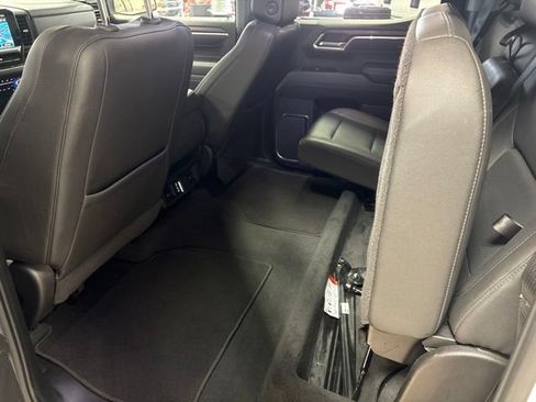 Used 2025 GMC Sierra 1500 SLT RWD image 18