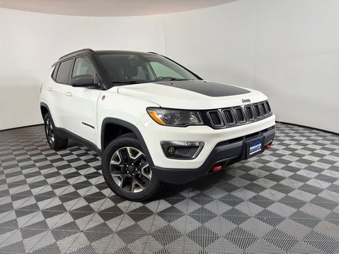 Used 2018 Jeep Compass Trailhawk w/ Leather Interior Group AWD/4WD image 1