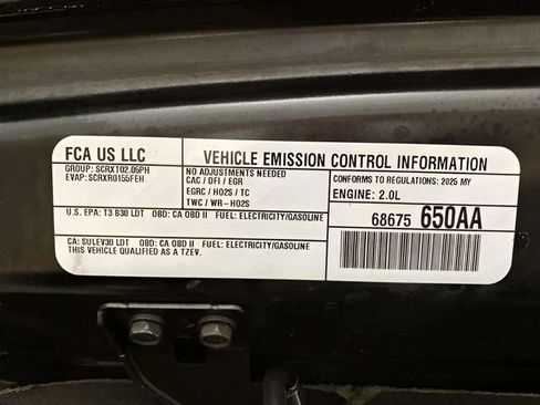 Used 2025 Jeep Wrangler Unlimited Sahara w/ Safety Group AWD/4WD image 85