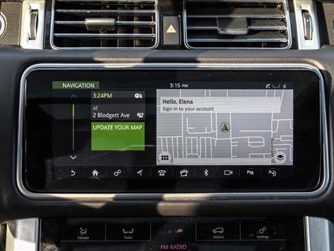 Used 2018 Land Rover Range Rover HSE image 17