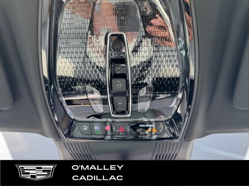 New 2026 Cadillac Vistiq Luxury w/ LPO, Floor Liner Package image 19