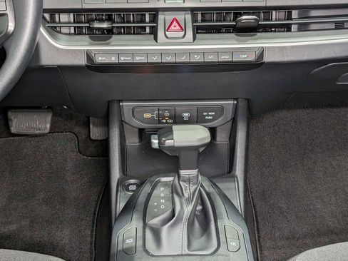 Certified 2025 Kia K4 FWD image 19