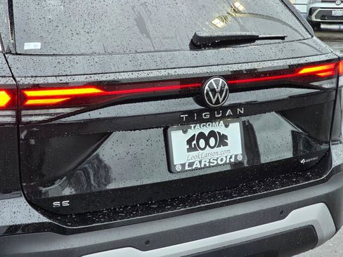 New 2026 Volkswagen Tiguan SE AWD/4WD image 12
