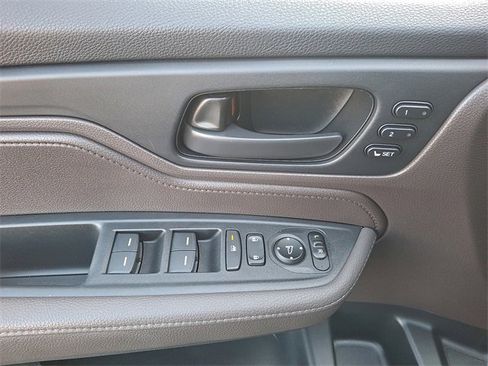 Used 2018 Honda Odyssey EX-L image 15