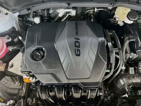 Used 2024 Kia Sorento S image 32