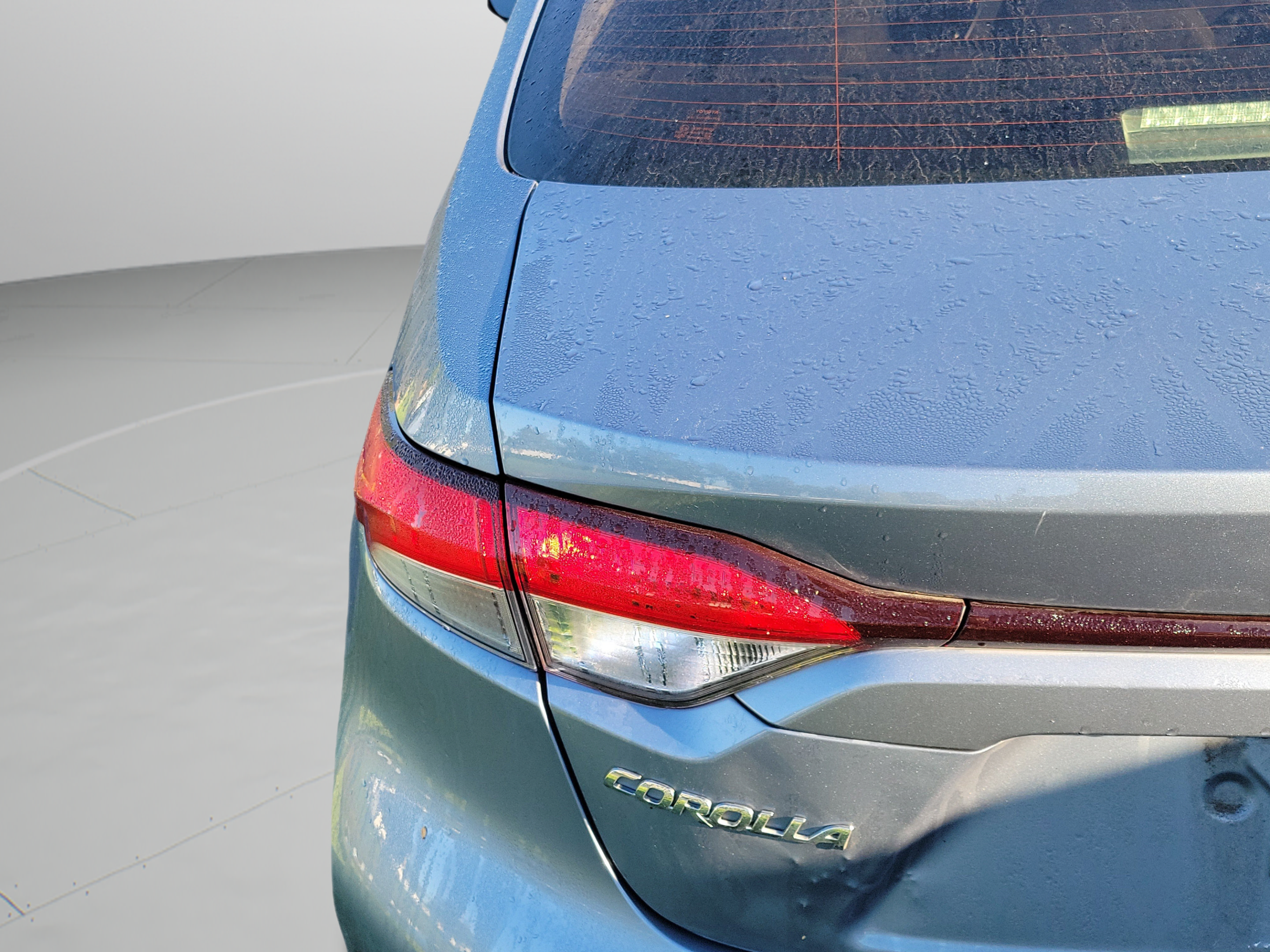 Used 2021 Toyota Corolla LE FWD image 23