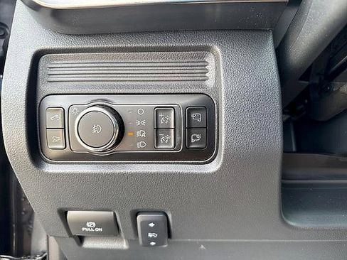 New 2025 Ford F350 Lariat w/ Black Appearance Package image 18