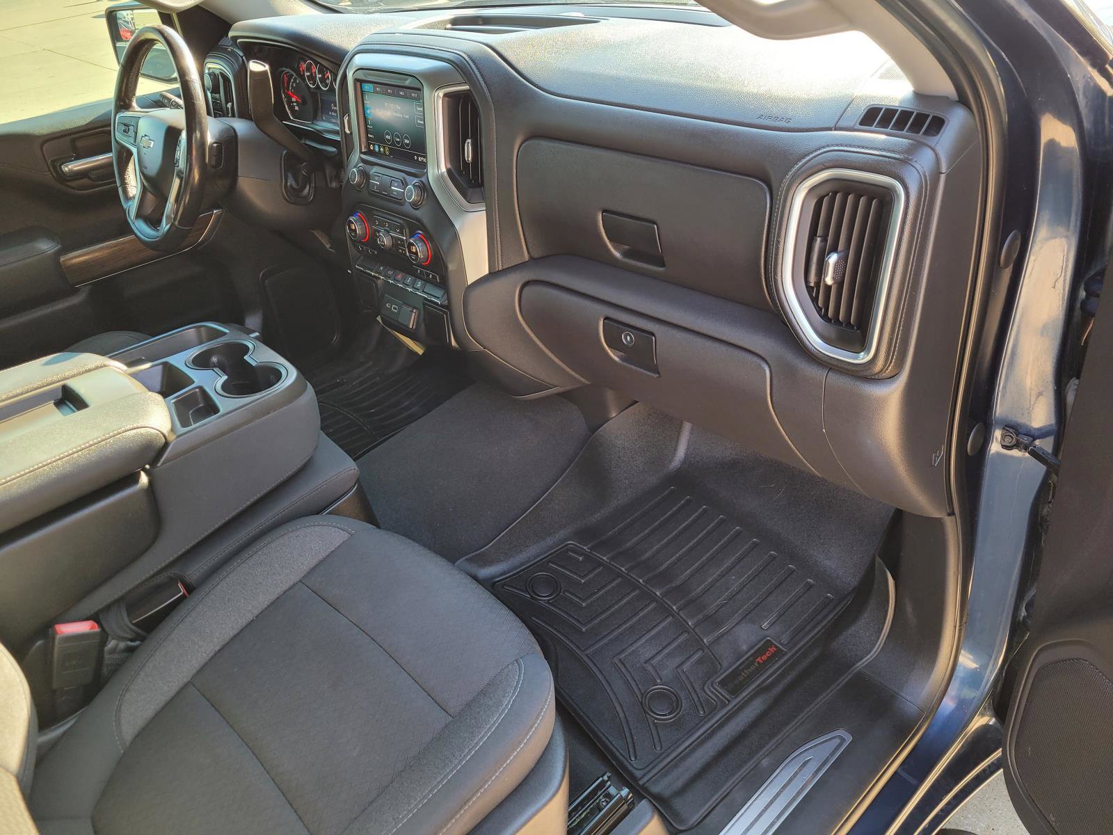Used 2020 Chevrolet Silverado 1500 LT w/ Texas Edition AWD/4WD image 10