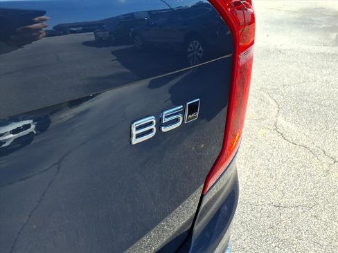 Used 2023 Volvo XC90 B5 Plus image 6