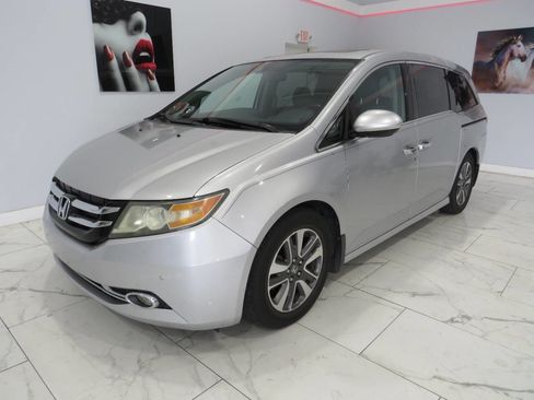 Used 2014 Honda Odyssey Touring Elite image 7