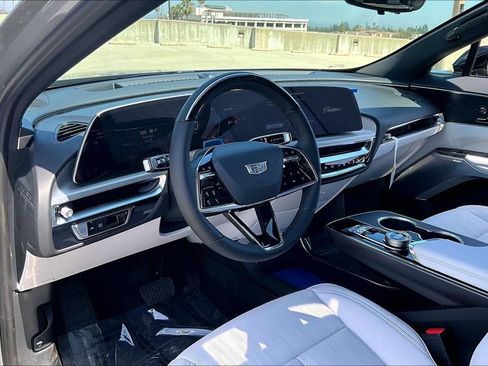New 2026 Cadillac Lyriq Premium Luxury w/ LPO, Floor Liner Package AWD/4WD image 9