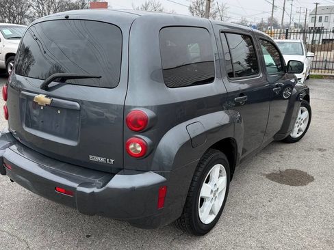 Used 2010 Chevrolet HHR LT image 9