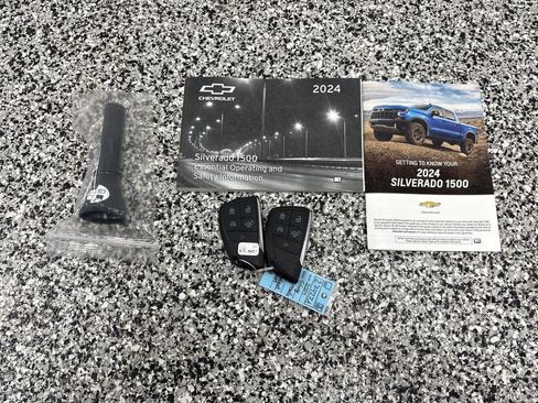 Used 2024 Chevrolet Silverado 1500 LT image 21