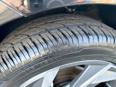 Used 2025 Hyundai Elantra SEL image 30