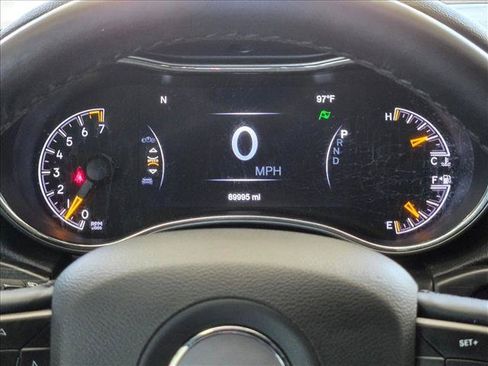 Used 2019 Jeep Grand Cherokee Altitude RWD image 15