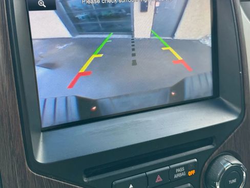 Used 2013 Ford F150 Lariat w/ Lariat Chrome Pkg image 24