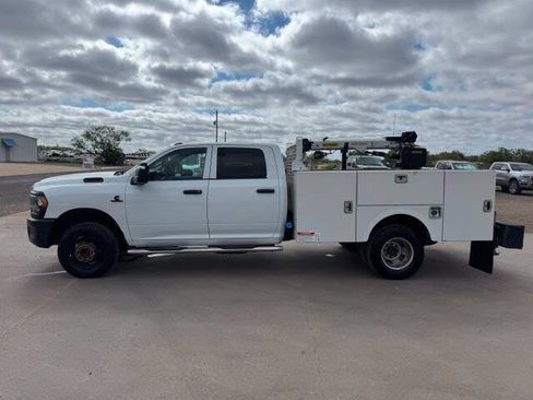 Used 2024 RAM 3500 Tradesman AWD/4WD image 5