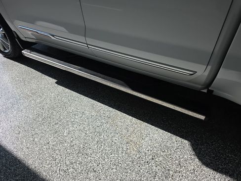 Used 2022 Chevrolet Silverado 1500 High Country w/ Technology Package image 23