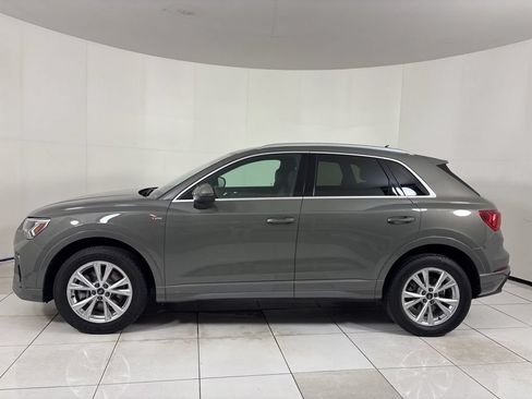 Used 2023 Audi Q3 2.0T Premium AWD/4WD image 2