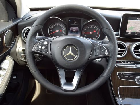 Used 2015 Mercedes-Benz C 300 Sedan image 5