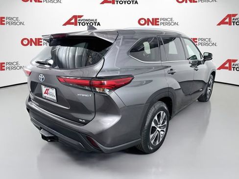 Used 2022 Toyota Highlander XLE FWD image 7