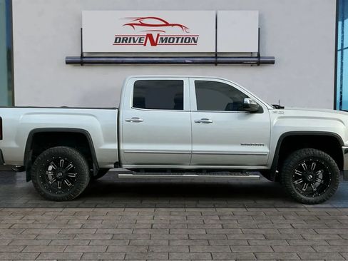 Used 2017 GMC Sierra 1500 SLT image 3
