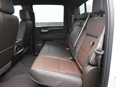 New 2026 GMC Sierra 2500 Denali w/ Denali Reserve Package image 18