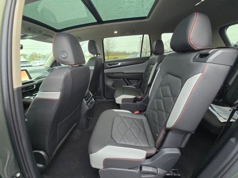 New 2026 Volkswagen Atlas Peak Edition image 21