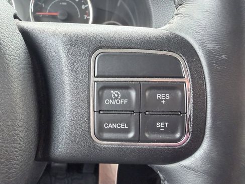 Used 2016 Jeep Wrangler Unlimited Sahara image 11