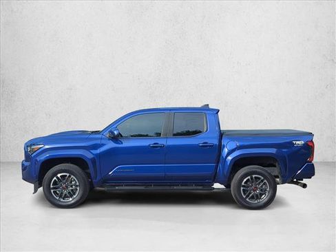 Used 2025 Toyota Tacoma TRD Sport AWD/4WD image 4