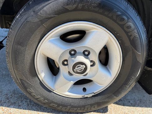 Used 2001 Nissan Xterra SE image 18