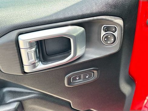 Used 2020 Jeep Wrangler Sport AWD/4WD image 18