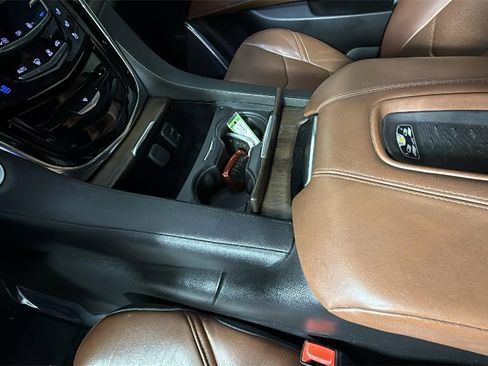 Used 2017 Cadillac Escalade Premium Luxury image 24