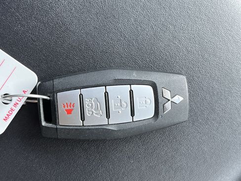 Used 2024 Mitsubishi Outlander SE AWD/4WD image 36