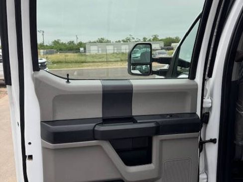 Used 2022 Ford F250 XL w/ Power Equipment Group AWD/4WD image 19