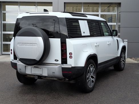 Used 2020 Land Rover Defender 110 HSE image 5