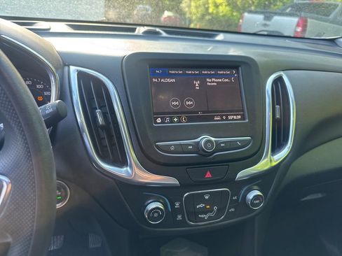 Used 2021 Chevrolet Equinox LT AWD/4WD image 11