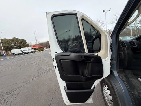 Used 2018 RAM ProMaster 2500 image 10