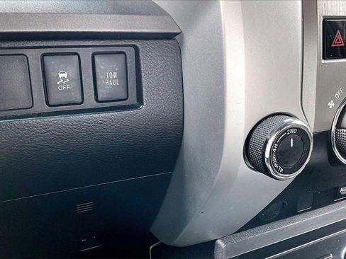 Used 2015 Toyota Tundra SR5 image 32