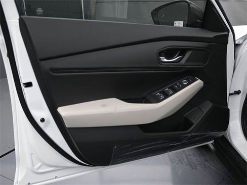 New 2025 Honda Accord SE image 3