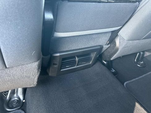 Used 2021 RAM 1500 Classic SLT AWD/4WD image 24