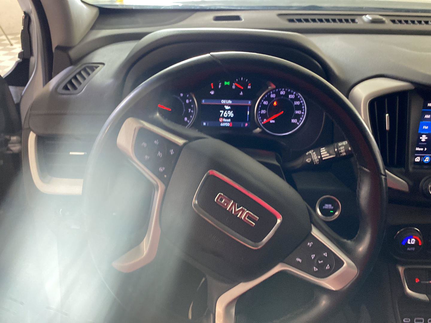 Certified 2024 GMC Terrain SLT FWD image 31