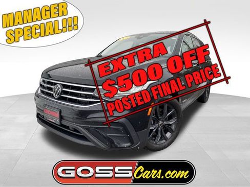 Used 2024 Volkswagen Tiguan SE image 1