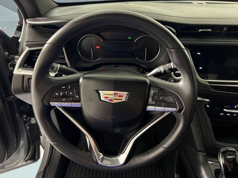 Used 2023 Cadillac XT6 Luxury image 17